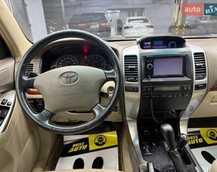 Серый Тойота Ленд Крузер Прадо, объемом двигателя 3.96 л и пробегом 229 тыс. км за 13500 $, фото 14 на Automoto.ua