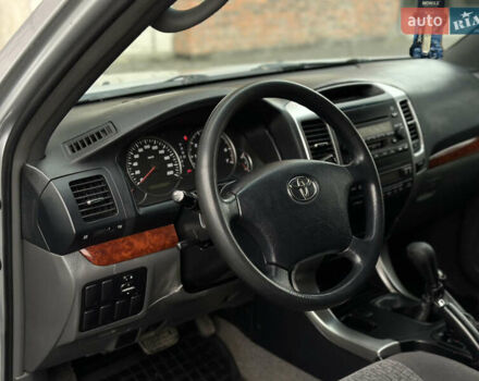 Серый Тойота Ленд Крузер Прадо, объемом двигателя 2.69 л и пробегом 286 тыс. км за 10900 $, фото 20 на Automoto.ua