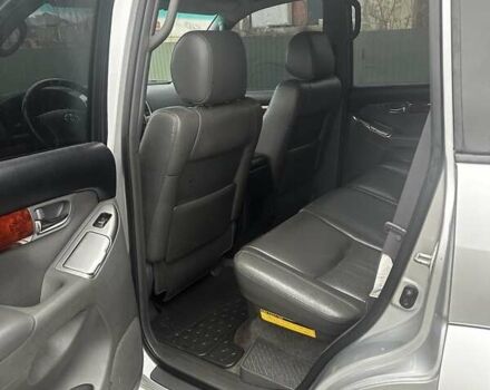 Серый Тойота Ленд Крузер Прадо, объемом двигателя 3.96 л и пробегом 215 тыс. км за 18500 $, фото 5 на Automoto.ua