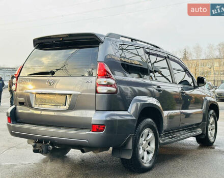 Серый Тойота Ленд Крузер Прадо, объемом двигателя 3.96 л и пробегом 292 тыс. км за 15800 $, фото 9 на Automoto.ua
