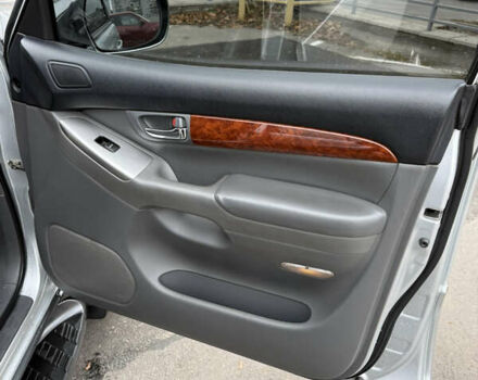 Серый Тойота Ленд Крузер Прадо, объемом двигателя 3.96 л и пробегом 147 тыс. км за 20500 $, фото 18 на Automoto.ua