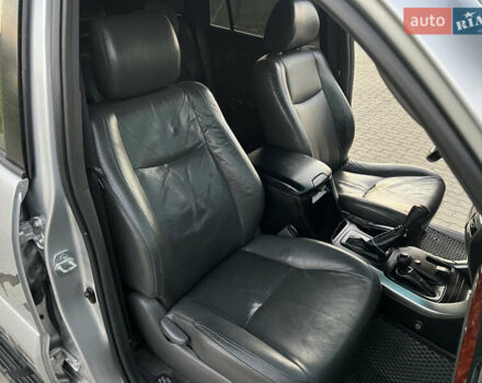 Серый Тойота Ленд Крузер Прадо, объемом двигателя 4 л и пробегом 320 тыс. км за 23000 $, фото 41 на Automoto.ua