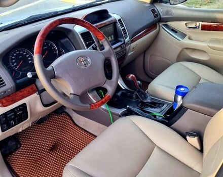 Серый Тойота Ленд Крузер Прадо, объемом двигателя 4 л и пробегом 243 тыс. км за 16500 $, фото 7 на Automoto.ua