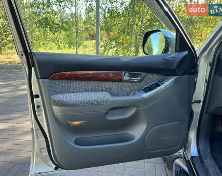 Серый Тойота Ленд Крузер Прадо, объемом двигателя 2.7 л и пробегом 206 тыс. км за 11500 $, фото 9 на Automoto.ua