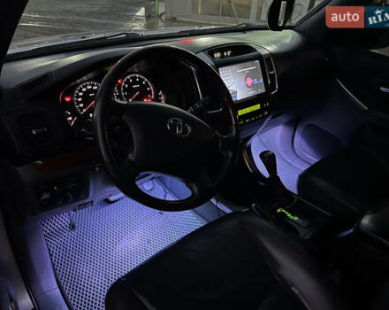 Серый Тойота Ленд Крузер Прадо, объемом двигателя 4 л и пробегом 320 тыс. км за 23000 $, фото 50 на Automoto.ua