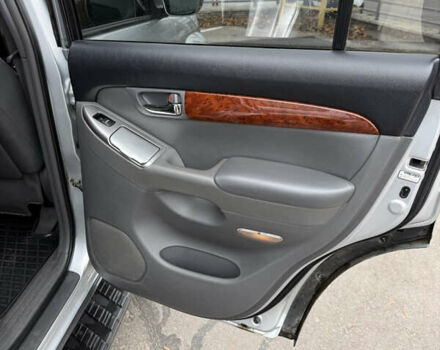 Серый Тойота Ленд Крузер Прадо, объемом двигателя 3.96 л и пробегом 147 тыс. км за 20500 $, фото 19 на Automoto.ua