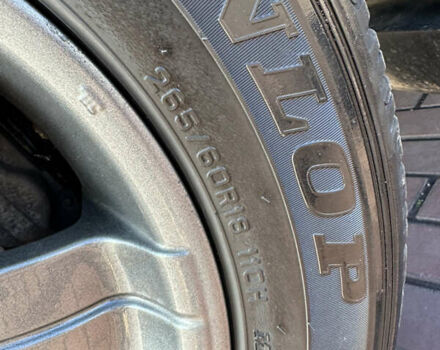 Серый Тойота Ленд Крузер Прадо, объемом двигателя 4 л и пробегом 393 тыс. км за 13999 $, фото 34 на Automoto.ua