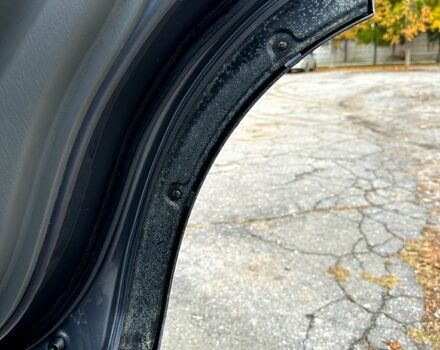 Серый Тойота Ленд Крузер Прадо, объемом двигателя 4 л и пробегом 291 тыс. км за 15500 $, фото 7 на Automoto.ua