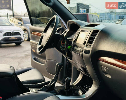 Серый Тойота Ленд Крузер Прадо, объемом двигателя 3.96 л и пробегом 292 тыс. км за 15800 $, фото 22 на Automoto.ua