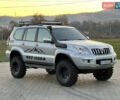 Серый Тойота Ленд Крузер Прадо, объемом двигателя 4 л и пробегом 320 тыс. км за 23000 $, фото 10 на Automoto.ua