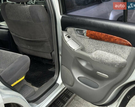 Серый Тойота Ленд Крузер Прадо, объемом двигателя 2.69 л и пробегом 286 тыс. км за 10900 $, фото 36 на Automoto.ua