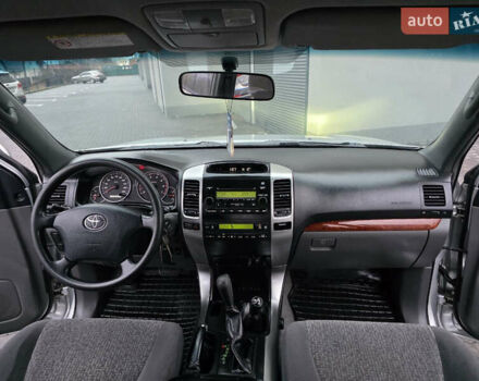 Сірий Тойота Ленд Крузер Прадо, об'ємом двигуна 2.69 л та пробігом 287 тис. км за 11999 $, фото 4 на Automoto.ua