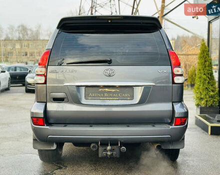 Серый Тойота Ленд Крузер Прадо, объемом двигателя 3.96 л и пробегом 292 тыс. км за 15800 $, фото 10 на Automoto.ua