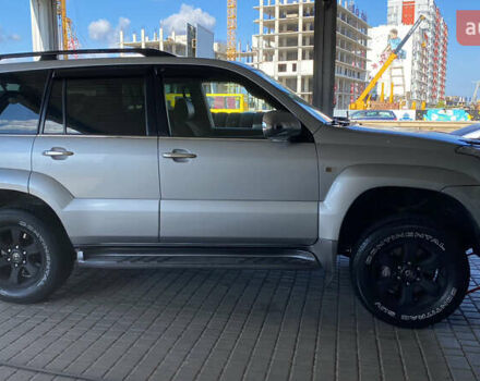 Серый Тойота Ленд Крузер Прадо, объемом двигателя 3.96 л и пробегом 235 тыс. км за 13500 $, фото 12 на Automoto.ua