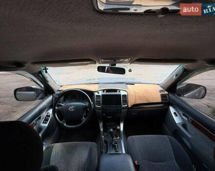 Серый Тойота Ленд Крузер Прадо, объемом двигателя 2.7 л и пробегом 230 тыс. км за 12500 $, фото 8 на Automoto.ua