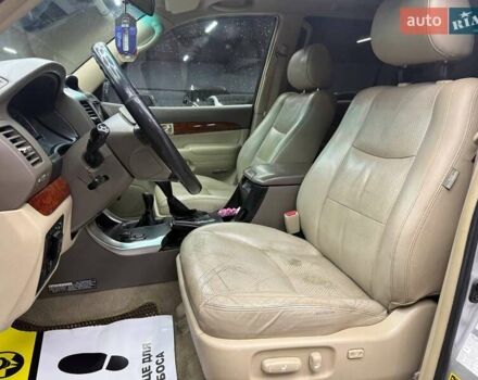 Серый Тойота Ленд Крузер Прадо, объемом двигателя 3.96 л и пробегом 229 тыс. км за 14200 $, фото 9 на Automoto.ua