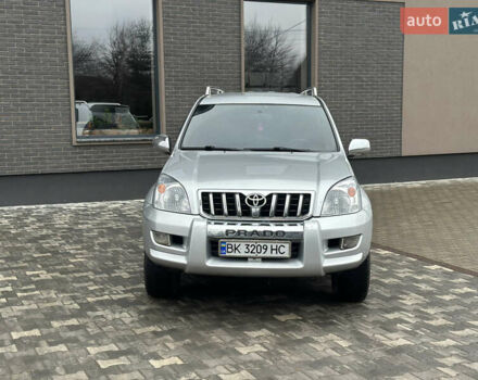 Серый Тойота Ленд Крузер Прадо, объемом двигателя 2.7 л и пробегом 340 тыс. км за 11700 $, фото 2 на Automoto.ua