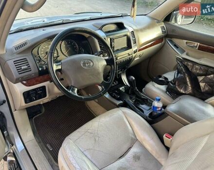 Тойота Ленд Крузер Прадо 2006 в Черновцах на Automoto.ua Серый Тойота Ленд Крузер Прадо, объемом двигателя 4 л и пробегом 228 тыс. км за 15000 $, фото 11 на Automoto.ua