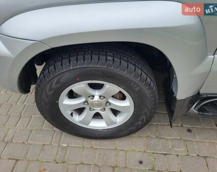 Сірий Тойота Ленд Крузер Прадо, об'ємом двигуна 3.96 л та пробігом 255 тис. км за 16700 $, фото 3 на Automoto.ua