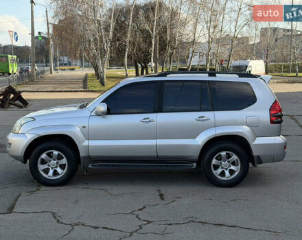 Сірий Тойота Ленд Крузер Прадо, об'ємом двигуна 4 л та пробігом 299 тис. км за 12999 $, фото 2 на Automoto.ua