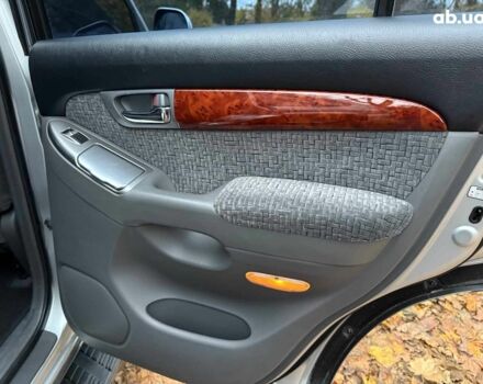 Серый Тойота Ленд Крузер Прадо, объемом двигателя 2.7 л и пробегом 300 тыс. км за 11940 $, фото 18 на Automoto.ua