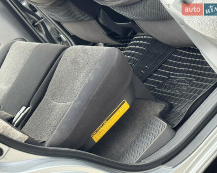 Серый Тойота Ленд Крузер Прадо, объемом двигателя 2.7 л и пробегом 183 тыс. км за 12500 $, фото 17 на Automoto.ua