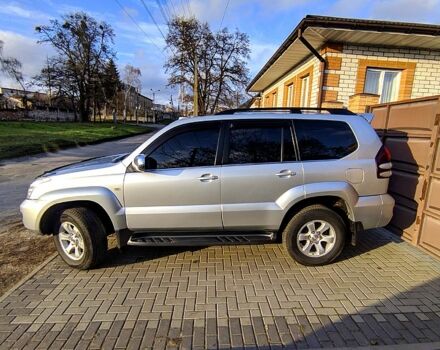 Сірий Тойота Ленд Крузер Прадо, об'ємом двигуна 4 л та пробігом 207 тис. км за 14400 $, фото 3 на Automoto.ua