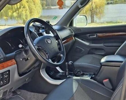 Сірий Тойота Ленд Крузер Прадо, об'ємом двигуна 4 л та пробігом 316 тис. км за 13980 $, фото 2 на Automoto.ua