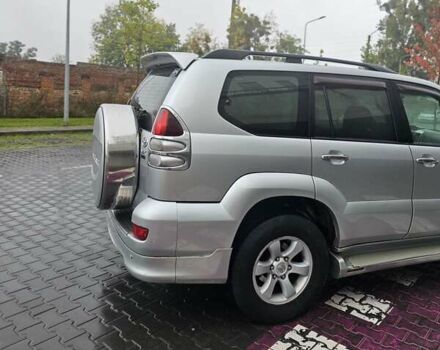 Серый Тойота Ленд Крузер Прадо, объемом двигателя 4 л и пробегом 335 тыс. км за 11550 $, фото 1 на Automoto.ua