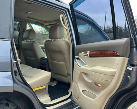 Серый Тойота Ленд Крузер Прадо, объемом двигателя 4 л и пробегом 298 тыс. км за 15300 $, фото 35 на Automoto.ua