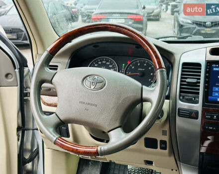 Серый Тойота Ленд Крузер Прадо, объемом двигателя 2.7 л и пробегом 173 тыс. км за 12500 $, фото 20 на Automoto.ua