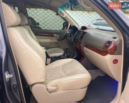 Сірий Тойота Ленд Крузер Прадо, об'ємом двигуна 4 л та пробігом 398 тис. км за 14999 $, фото 25 на Automoto.ua