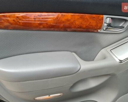 Серый Тойота Ленд Крузер Прадо, объемом двигателя 3 л и пробегом 151 тыс. км за 25000 $, фото 13 на Automoto.ua