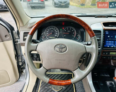 Серый Тойота Ленд Крузер Прадо, объемом двигателя 2.7 л и пробегом 173 тыс. км за 12500 $, фото 26 на Automoto.ua