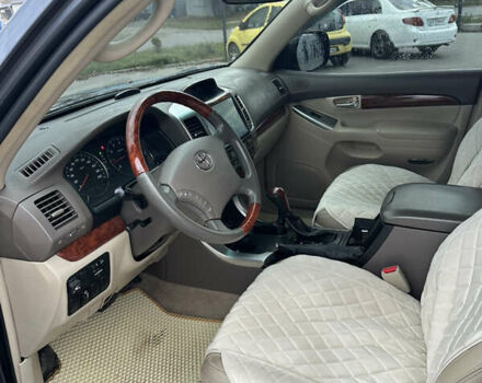 Серый Тойота Ленд Крузер Прадо, объемом двигателя 3.96 л и пробегом 161 тыс. км за 17250 $, фото 8 на Automoto.ua