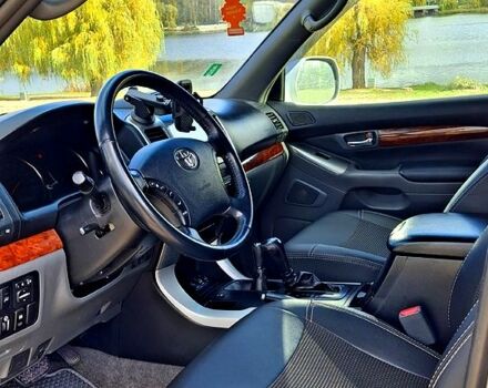 Серый Тойота Ленд Крузер Прадо, объемом двигателя 4 л и пробегом 316 тыс. км за 14040 $, фото 9 на Automoto.ua