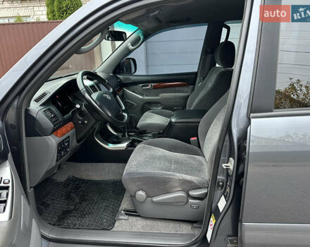 Сірий Тойота Ленд Крузер Прадо, об'ємом двигуна 4 л та пробігом 234 тис. км за 16400 $, фото 8 на Automoto.ua