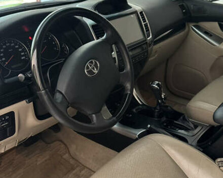 Серый Тойота Ленд Крузер Прадо, объемом двигателя 3.96 л и пробегом 177 тыс. км за 23000 $, фото 4 на Automoto.ua