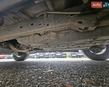 Серый Тойота Ленд Крузер Прадо, объемом двигателя 4 л и пробегом 335 тыс. км за 11550 $, фото 14 на Automoto.ua