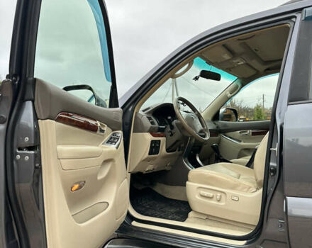 Серый Тойота Ленд Крузер Прадо, объемом двигателя 4 л и пробегом 298 тыс. км за 15300 $, фото 43 на Automoto.ua