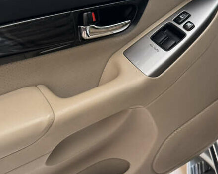 Серый Тойота Ленд Крузер Прадо, объемом двигателя 3.96 л и пробегом 177 тыс. км за 23000 $, фото 3 на Automoto.ua