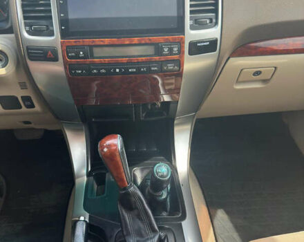 Серый Тойота Ленд Крузер Прадо, объемом двигателя 3.96 л и пробегом 313 тыс. км за 13800 $, фото 5 на Automoto.ua