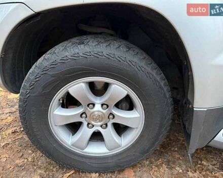 Серый Тойота Ленд Крузер Прадо, объемом двигателя 2.7 л и пробегом 300 тыс. км за 11940 $, фото 11 на Automoto.ua