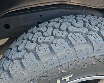 Серый Тойота Ленд Крузер Прадо, объемом двигателя 4 л и пробегом 257 тыс. км за 17000 $, фото 6 на Automoto.ua