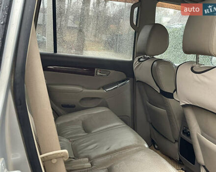Серый Тойота Ленд Крузер Прадо, объемом двигателя 3.96 л и пробегом 305 тыс. км за 16300 $, фото 24 на Automoto.ua