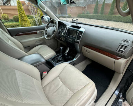 Серый Тойота Ленд Крузер Прадо, объемом двигателя 4 л и пробегом 298 тыс. км за 15300 $, фото 40 на Automoto.ua