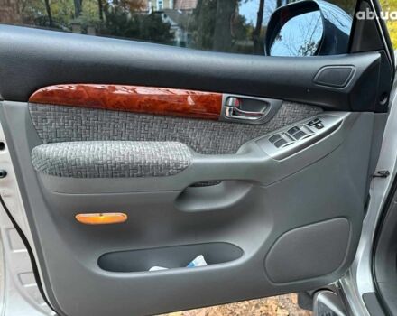 Серый Тойота Ленд Крузер Прадо, объемом двигателя 2.7 л и пробегом 300 тыс. км за 11940 $, фото 12 на Automoto.ua