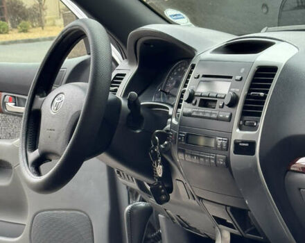 Серый Тойота Ленд Крузер Прадо, объемом двигателя 2.7 л и пробегом 183 тыс. км за 12500 $, фото 15 на Automoto.ua