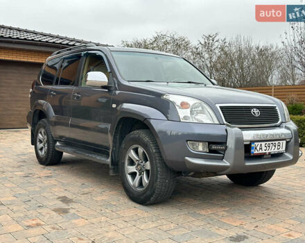 Серый Тойота Ленд Крузер Прадо, объемом двигателя 4 л и пробегом 298 тыс. км за 15300 $, фото 2 на Automoto.ua