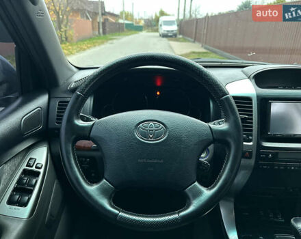 Сірий Тойота Ленд Крузер Прадо, об'ємом двигуна 4 л та пробігом 234 тис. км за 16400 $, фото 17 на Automoto.ua